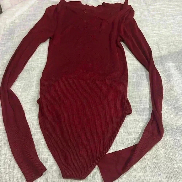 FREE PEOPLE BURGUNDY LONG SLEEVE RIBBED SWEATER BODY SUIT - Picture 2 of 6